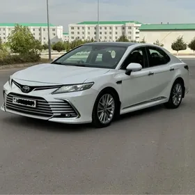 Toyota Camry 2020