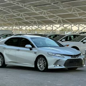 Toyota Camry 2023