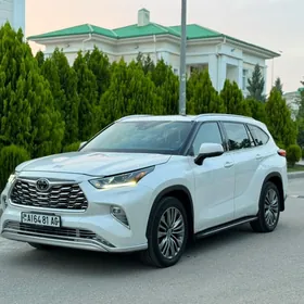 Toyota Highlander 2020