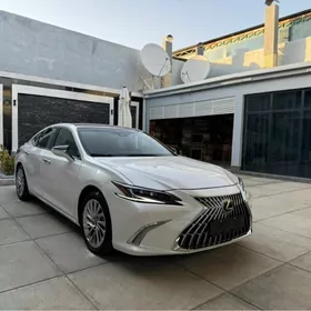 Lexus ES 350 2021