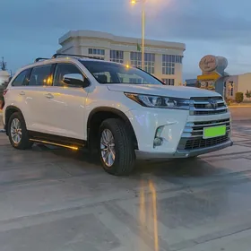 Toyota Highlander 2019