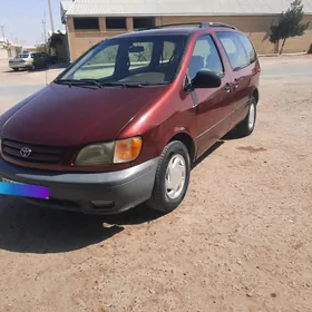 Toyota Sienna 2001