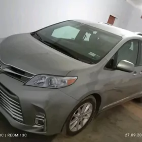 Toyota Sienna 2018