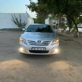 Toyota Camry 2010