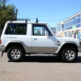 Mitsubishi Pajero 1996