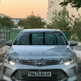 Toyota Camry 2015