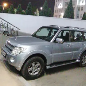 Mitsubishi Pajero 2007