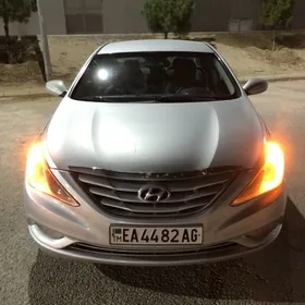 Hyundai Sonata 2011