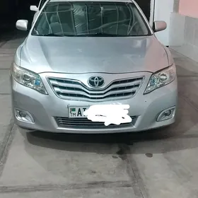 Toyota Camry 2011