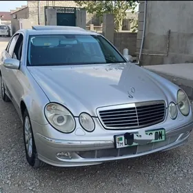 Mercedes-Benz E320 2003