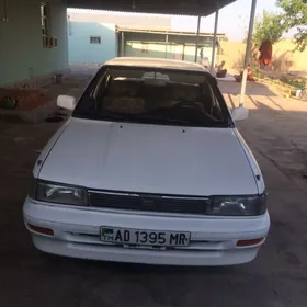 Toyota Corolla 1990