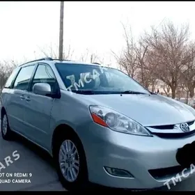 Toyota Sienna 2008