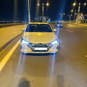 Hyundai Elantra 2020