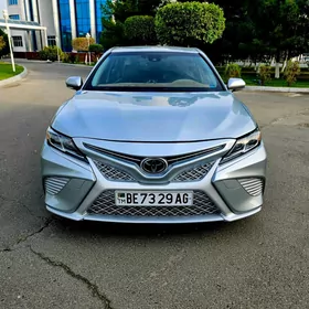 Toyota Camry 2018