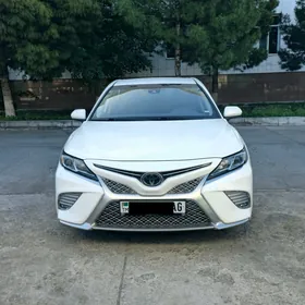 Toyota Camry 2020