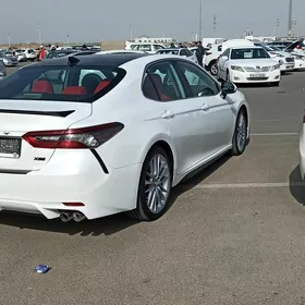 Toyota Camry 2020