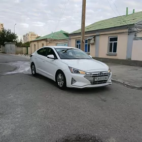 Hyundai Elantra 2019