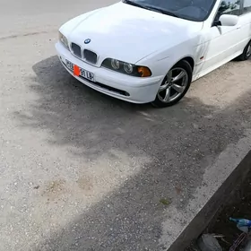 BMW E39 2001