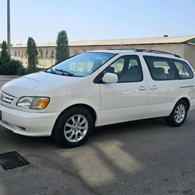 Toyota Sienna 2002