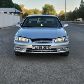 Toyota Camry 2000