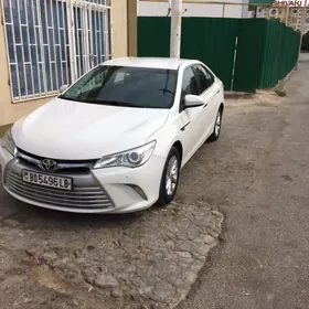 Toyota Camry 2017