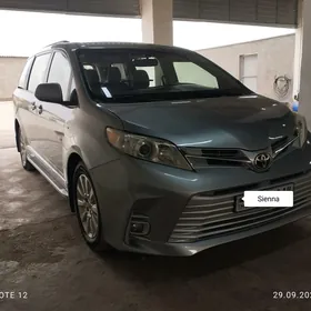 Toyota Sienna 2016