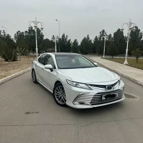 Toyota Camry 2022