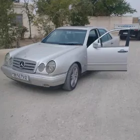 Mercedes-Benz E320 1997