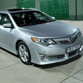 Toyota Camry 2013