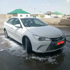 Toyota Camry 2017