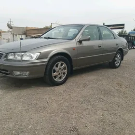 Toyota Camry 2000