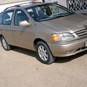 Toyota Sienna 2002