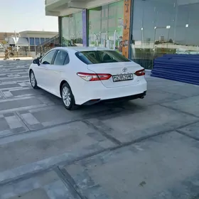 Toyota Camry 2020