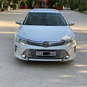 Toyota Camry 2015