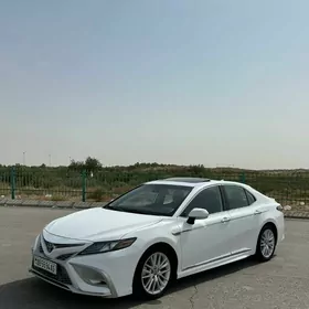 Toyota Camry 2021