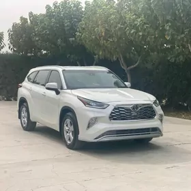 Toyota Highlander 2021