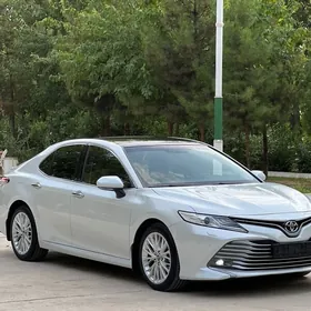 Toyota Camry 2018