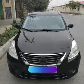 Nissan Versa 2012