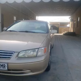 Toyota Camry 2000