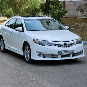 Toyota Camry 2012