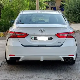 camry SE 2019 fara cyra stopnik