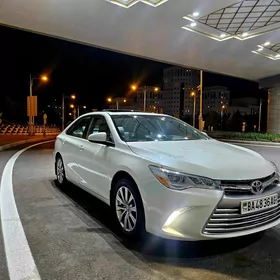 Toyota Camry 2017