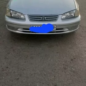 Toyota Camry 2000