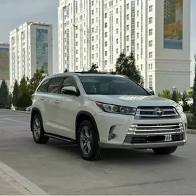 Toyota Highlander 2018