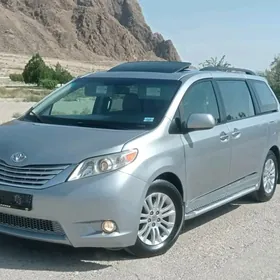 Toyota Sienna 2016