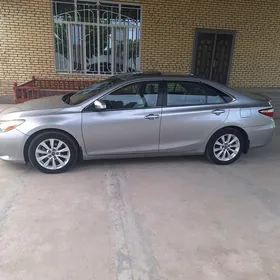 Toyota Camry 2016