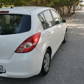 Nissan Tiida 2008