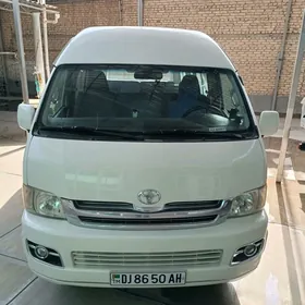 Toyota Hiace 2006