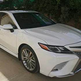 Toyota Camry 2018