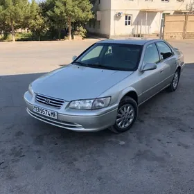 Toyota Camry 2000